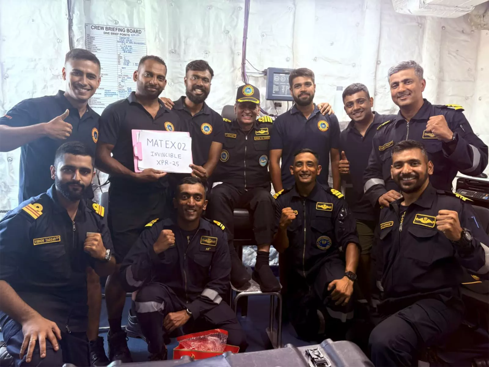 Indian Navy ने पनडुब्बी बचाव अभियान में हासिल की ऐतिहासिक सफलता Indian Navy ने पनडुब्बी बचाव अभियान में हासिल की ऐतिहासिक सफलता