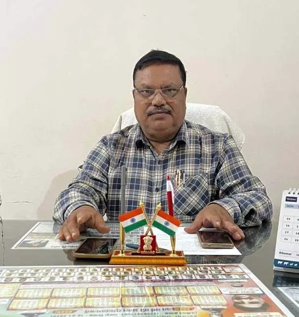 उप संचालक पशुधन विकास विभाग डॉ महेंद्र पांडेय ने पशुपालकों से की अपील उप संचालक पशुधन विकास विभाग डॉ महेंद्र पांडेय ने पशुपालकों से की अपील