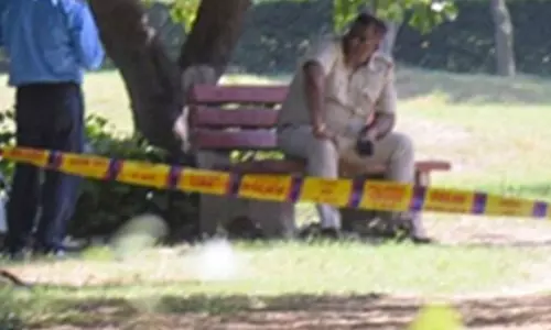 कांग्रेस नेता को अधमरा कर गोलियों से भूना, राजधानी में बड़ी वारदात