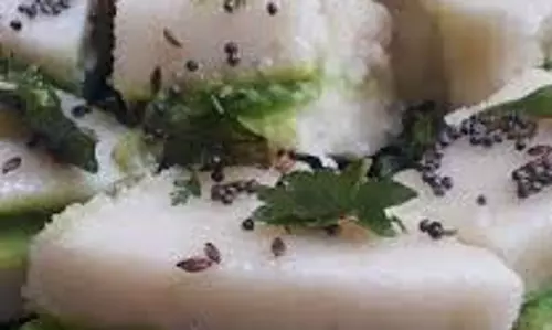 Breakfast :ब्रेकफास्ट बेस्ट ऑप्शन, सूजी ढोकला सैंडविच से करें दिन की शुरुआत