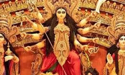 Durga Puja 2025: सिंदूर खेला की परंपरा शुरू, जानें किस दिन है Durga Puja 2025: सिंदूर खेला की परंपरा शुरू, जानें किस दिन है