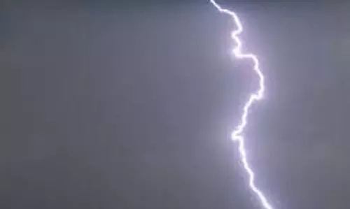 Bihar Weather :इन जिलों में बारिश और वज्रपात का अलर्ट Bihar Weather :इन जिलों में बारिश और वज्रपात का अलर्ट