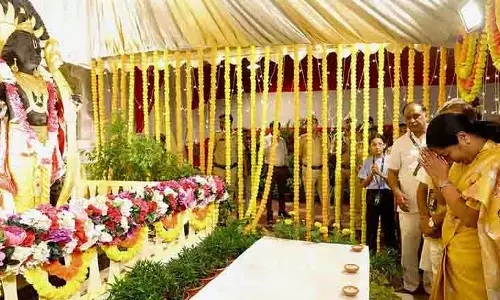 मुख्यमंत्री ने पीतमपुरा में ब्रॉडवे रामलीला के 10वें संस्करण का उद्घाटन किया