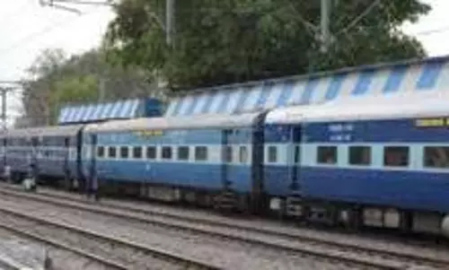 Rajasthan: रेलवे ट्रैक पर घायल अवस्था में मिला युवक, सुरक्षा एजेंसियां करेंगी पूछताछ Rajasthan: रेलवे ट्रैक पर घायल अवस्था में मिला युवक, सुरक्षा एजेंसियां करेंगी पूछताछ