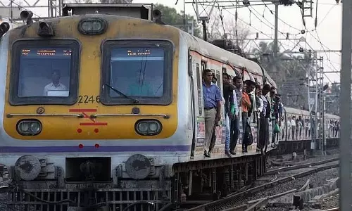 पश्चिम रेलवे ने 28 सितंबर को चर्चगेट और मुंबई सेंट्रल के बीच 5 घंटे का जंबो ब्लॉक घोषित किया पश्चिम रेलवे ने 28 सितंबर को चर्चगेट और मुंबई सेंट्रल के बीच 5 घंटे का जंबो ब्लॉक घोषित किया