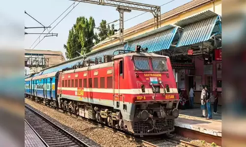दो आरोपी पुलिस टीम के हत्थे चढ़े, रेलवे स्टेशन पर यात्रियों को ऐसे बनाते निशाना