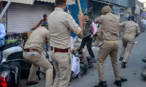 आई लव मुहम्मद नारे के बाद बरेली में तनाव, अब हालात सामान्य आई लव मुहम्मद नारे के बाद बरेली में तनाव, अब हालात सामान्य