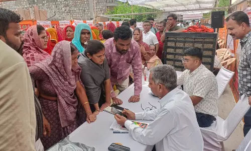 Barmer: सरकार की बनाई सड़क वर्षों से बंद, ग्रामीणों में नाराजगी Barmer: सरकार की बनाई सड़क वर्षों से बंद, ग्रामीणों में नाराजगी