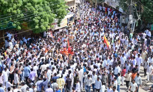 Barmer: भूमि संरक्षण को लेकर जैसलमेर में रणकौशल योद्धाओं की महसभा Barmer: भूमि संरक्षण को लेकर जैसलमेर में रणकौशल योद्धाओं की महसभा