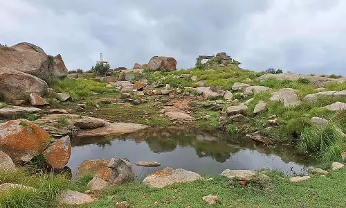 Mulbagal : हंचू कल्लू पहाड़ी विलुप्त होने के कगार पर