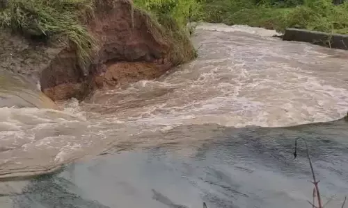 Odisha: कालाहांडी में रेत बांध टूटा, आईएमडी ने जारी किया रेड अलर्ट