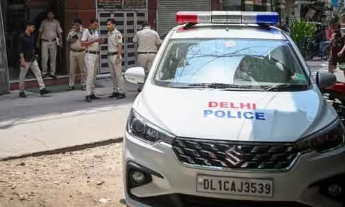 Delhi: सुबह की सैर पर निकले 55 वर्षीय व्यक्ति की गोली मारकर हत्या Delhi: सुबह की सैर पर निकले 55 वर्षीय व्यक्ति की गोली मारकर हत्या