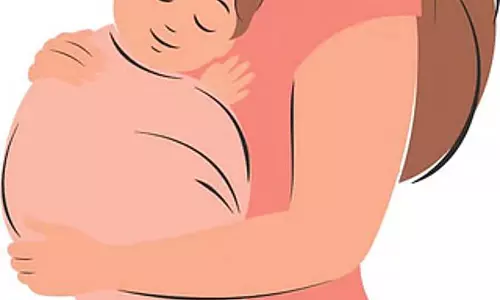 माँ और शिशु की मृत्यु: डॉक्टर का तबादला
