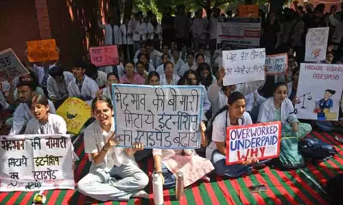 Ludhiana: कृषि विश्वविद्यालय में मेले के बीच छात्रों की अनिश्चितकालीन हड़ताल जारी Ludhiana: कृषि विश्वविद्यालय में मेले के बीच छात्रों की अनिश्चितकालीन हड़ताल जारी