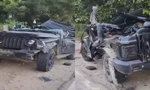 Gurugram में तेज रफ्तार थार एनएच-48 से फिसली Gurugram में तेज रफ्तार थार एनएच-48 से फिसली
