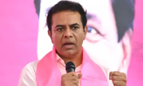 Hyderabad मेट्रो के अधिग्रहण से लोगों पर 15,000 करोड़ रुपये का कर्ज: केटीआर Hyderabad मेट्रो के अधिग्रहण से लोगों पर 15,000 करोड़ रुपये का कर्ज: केटीआर