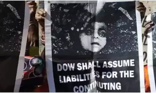 Bhopal गैस त्रासदी: पीड़ितों के लिए चिकित्सा देखभाल की कमी पर सुप्रीम कोर्ट ने जवाब मांगा