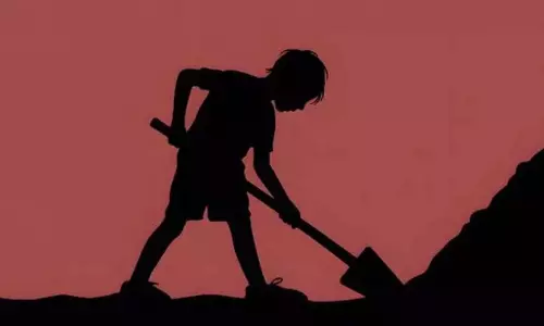 बाल श्रम; श्रम विभाग ने की सख्त कार्रवाई बाल श्रम; श्रम विभाग ने की सख्त कार्रवाई