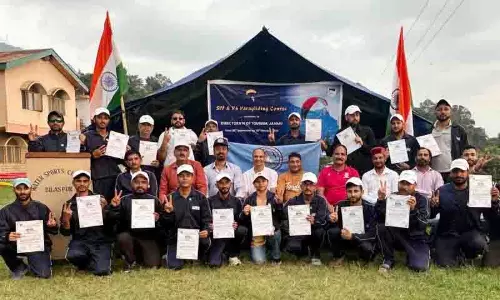 सुरक्षा बढ़ाने के लिए पैराग्लाइडिंग पायलटों को SIV प्रशिक्षण दिया जा रहा सुरक्षा बढ़ाने के लिए पैराग्लाइडिंग पायलटों को SIV प्रशिक्षण दिया जा रहा
