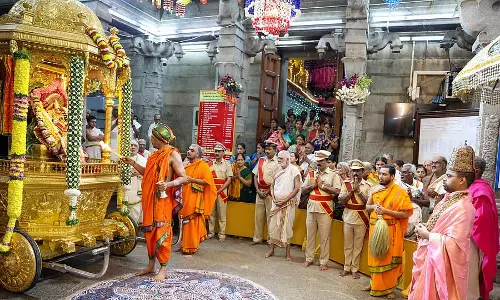 Sringeri : शरदम्बा के लिए सजाया गया गरुड़ वाहन