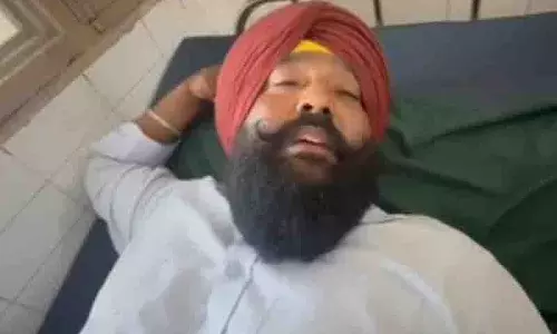 Chandigarh: बाइक सवार बदमाशों ने दुकान मालिक पर किया हमला Chandigarh: बाइक सवार बदमाशों ने दुकान मालिक पर किया हमला