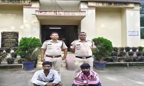नशीली इंजेक्शन सप्लाई सिंडीकेट का भंडाफोड़, ओडिशा के दो सप्लायर गिरफ्तार नशीली इंजेक्शन सप्लाई सिंडीकेट का भंडाफोड़, ओडिशा के दो सप्लायर गिरफ्तार