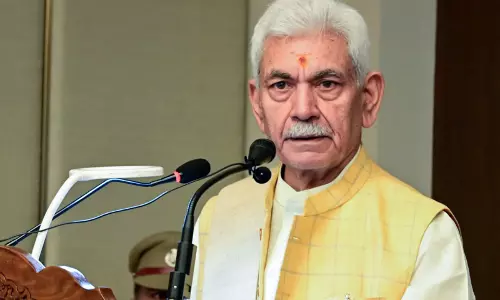उपराज्यपाल सिन्हा ने कश्मीर घाटी में बंद पड़े 7 पर्यटन स्थलों को फिर से खोलने की मंजूरी दी उपराज्यपाल सिन्हा ने कश्मीर घाटी में बंद पड़े 7 पर्यटन स्थलों को फिर से खोलने की मंजूरी दी