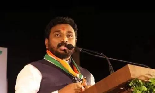 “सोनू सूद पंजाब की मदद के लिए आए, मराठी कलाकारों को मराठवाड़ा की मदद करनी चाहिए”: Amol Mitkari “सोनू सूद पंजाब की मदद के लिए आए, मराठी कलाकारों को मराठवाड़ा की मदद करनी चाहिए”: Amol Mitkari