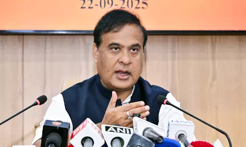 Assam में गायक जुबीन गर्ग की मौत पर लुकआउट नोटिस जारी Assam में गायक जुबीन गर्ग की मौत पर लुकआउट नोटिस जारी