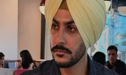 पंजाबी सिंगर: सड़क हादसे में गंभीर रूप से घायल, ICU में भर्ती पंजाबी सिंगर: सड़क हादसे में गंभीर रूप से घायल, ICU में भर्ती
