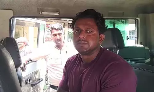 भारतीय सेना पर आपत्तिजनक टिप्पणी करने के आरोप में नादिया का bodybuilder गिरफ्तार भारतीय सेना पर आपत्तिजनक टिप्पणी करने के आरोप में नादिया का bodybuilder गिरफ्तार