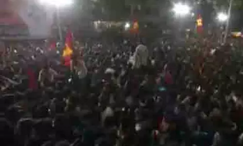 Tamil Nadu: विजय की रैली में भगदड़, 31 मौतें और 40 घायल Tamil Nadu: विजय की रैली में भगदड़, 31 मौतें और 40 घायल