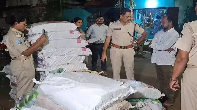 Chhatrapur में 3 लाख रुपये से अधिक मूल्य के पटाखे जब्त Chhatrapur में 3 लाख रुपये से अधिक मूल्य के पटाखे जब्त