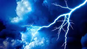 Up News: शिव मंदिर पर गिरी आकाशीय बिजली, गुंबद और कलश क्षतिग्रस्त Up News: शिव मंदिर पर गिरी आकाशीय बिजली, गुंबद और कलश क्षतिग्रस्त