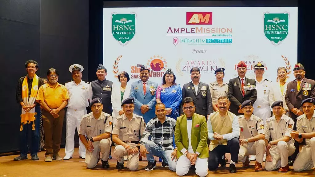 एम्पल मिशन अवार्ड्स 2025 रक्षा, नागरिक और सांस्कृतिक क्षेत्रों के गुमनाम नायकों को सम्मानित करता है एम्पल मिशन अवार्ड्स 2025 रक्षा, नागरिक और सांस्कृतिक क्षेत्रों के गुमनाम नायकों को सम्मानित करता है