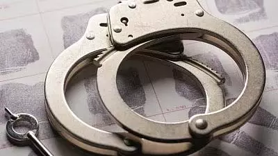 Indore : लिफ्ट देने को लेकर हुए विवाद में लोडिंग रिक्शा चालक की हत्या, आरोपी पकड़ा गया Indore : लिफ्ट देने को लेकर हुए विवाद में लोडिंग रिक्शा चालक की हत्या, आरोपी पकड़ा गया