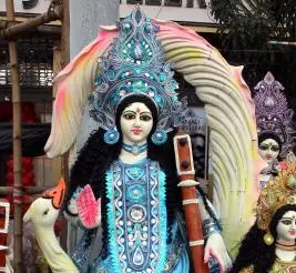 आश्विन शुक्ल सप्तमी पर सरस्वती आह्वान और नवपत्रिका पूजा का विशेष महत्व, मिलेंगे चमत्कारी लाभ आश्विन शुक्ल सप्तमी पर सरस्वती आह्वान और नवपत्रिका पूजा का विशेष महत्व, मिलेंगे चमत्कारी लाभ
