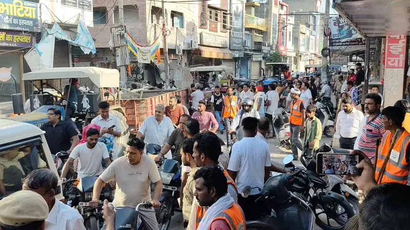 Haryana : टोहाना के व्यापारियों ने तोड़फोड़ अभियान के खिलाफ आवाज उठाई Haryana : टोहाना के व्यापारियों ने तोड़फोड़ अभियान के खिलाफ आवाज उठाई