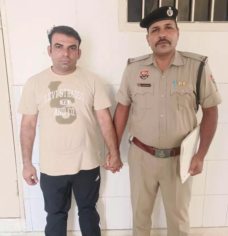 Haryana : ईंधन का भुगतान किए बिना भागने पर व्यक्ति गिरफ्तार Haryana : ईंधन का भुगतान किए बिना भागने पर व्यक्ति गिरफ्तार