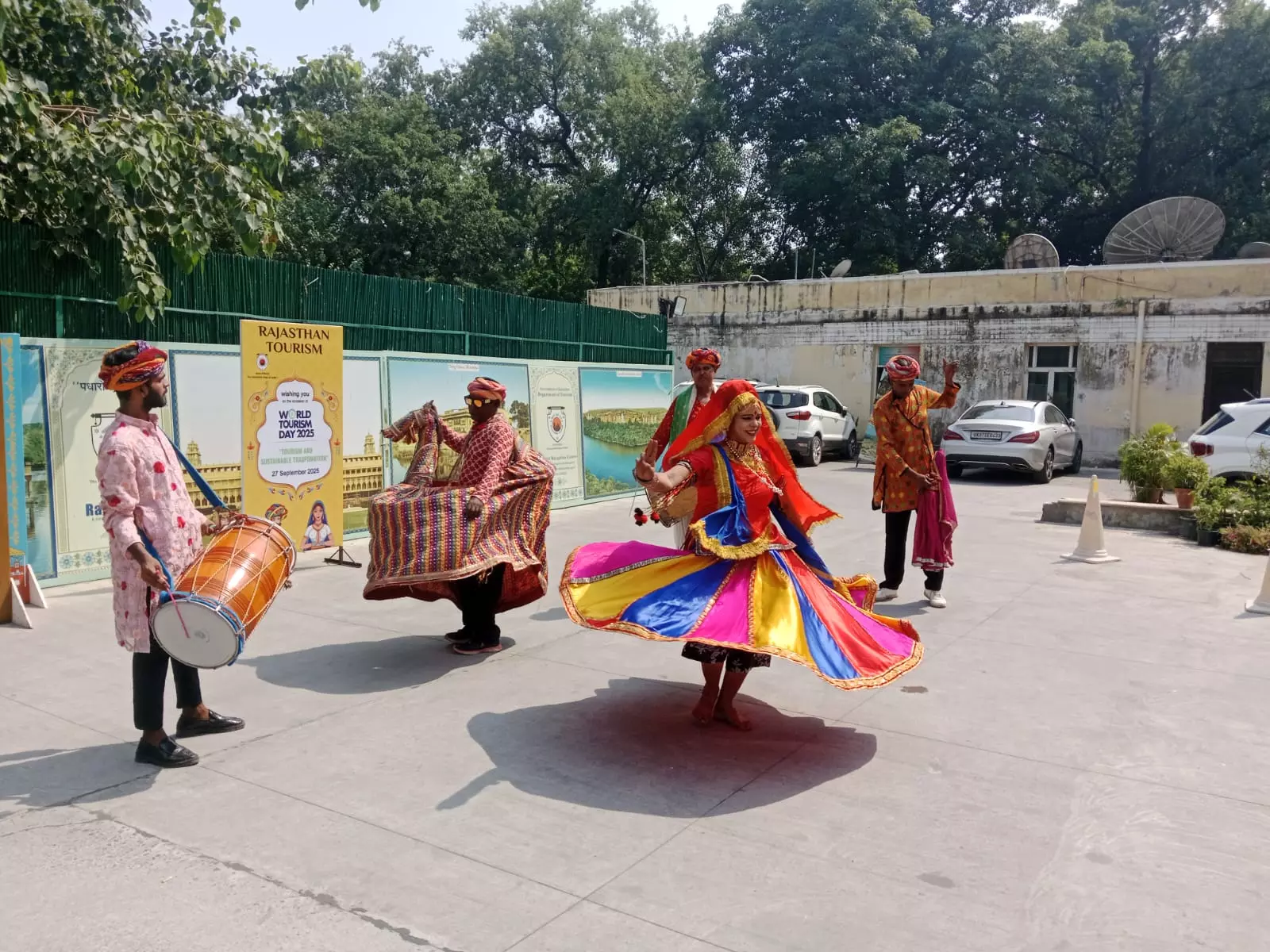 Jaipur : बीकानेर हाउस में विश्व पर्यटन दिवस पर समारोह आयोजित Jaipur : बीकानेर हाउस में विश्व पर्यटन दिवस पर समारोह आयोजित