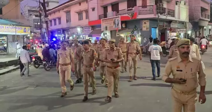 मिशन शक्ति 5.0: पुलिस ने बाजारों में निकाला फ्लैग मार्च, महिलाओं को सुरक्षा का दिलाया भरोसा मिशन शक्ति 5.0: पुलिस ने बाजारों में निकाला फ्लैग मार्च, महिलाओं को सुरक्षा का दिलाया भरोसा