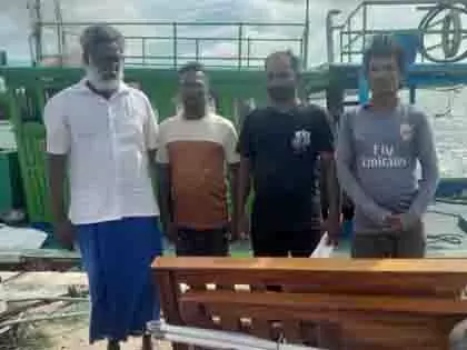 श्रीलंकाई हिरासत में 52 दिन: अब 30 सितंबर को लौटेंगे आंध्र के मछुआरे श्रीलंकाई हिरासत में 52 दिन: अब 30 सितंबर को लौटेंगे आंध्र के मछुआरे