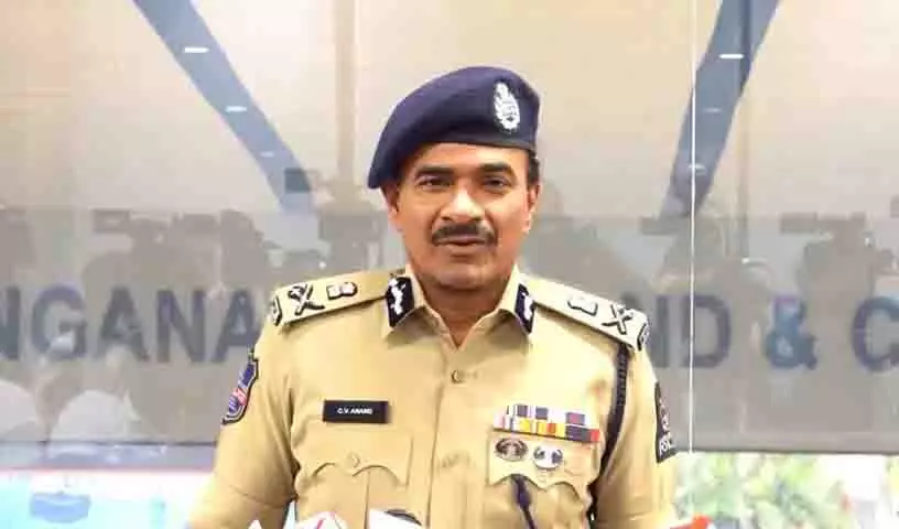 Hyderabad में अपराध दर 11 महीनों में 17 प्रतिशत घटी, साइबर अपराध और संपत्ति अपराधों में भी कमी Hyderabad में अपराध दर 11 महीनों में 17 प्रतिशत घटी, साइबर अपराध और संपत्ति अपराधों में भी कमी