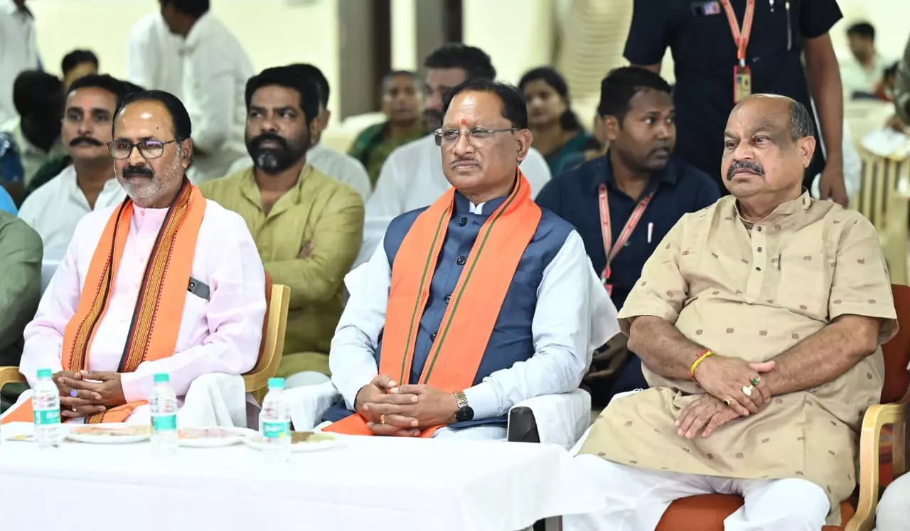 CM विष्णुदेव साय ने सुनी मन की बात कार्यक्रम की 126वीं कड़ी CM विष्णुदेव साय ने सुनी मन की बात कार्यक्रम की 126वीं कड़ी