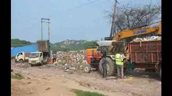 NHAI ने जताया चिंता: झूरीवाला डंपिंग साइट के कारण राजमार्ग जाम NHAI ने जताया चिंता: झूरीवाला डंपिंग साइट के कारण राजमार्ग जाम