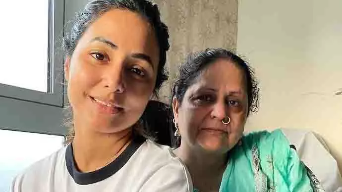 हिना खान की मां ने लंच के साथ लिखा दिल छू लेने वाला नोट हिना खान की मां ने लंच के साथ लिखा दिल छू लेने वाला नोट