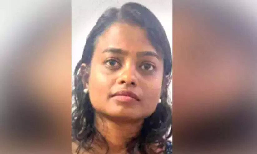 Kerala : नकली सोने के आभूषण गिरवी रखकर लाखों रुपये चुराने के आरोप में महिला गिरफ्तार Kerala : नकली सोने के आभूषण गिरवी रखकर लाखों रुपये चुराने के आरोप में महिला गिरफ्तार