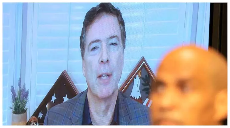 James Comey पर अमेरिकी कांग्रेस के समक्ष गवाही देने का आरोप James Comey पर अमेरिकी कांग्रेस के समक्ष गवाही देने का आरोप