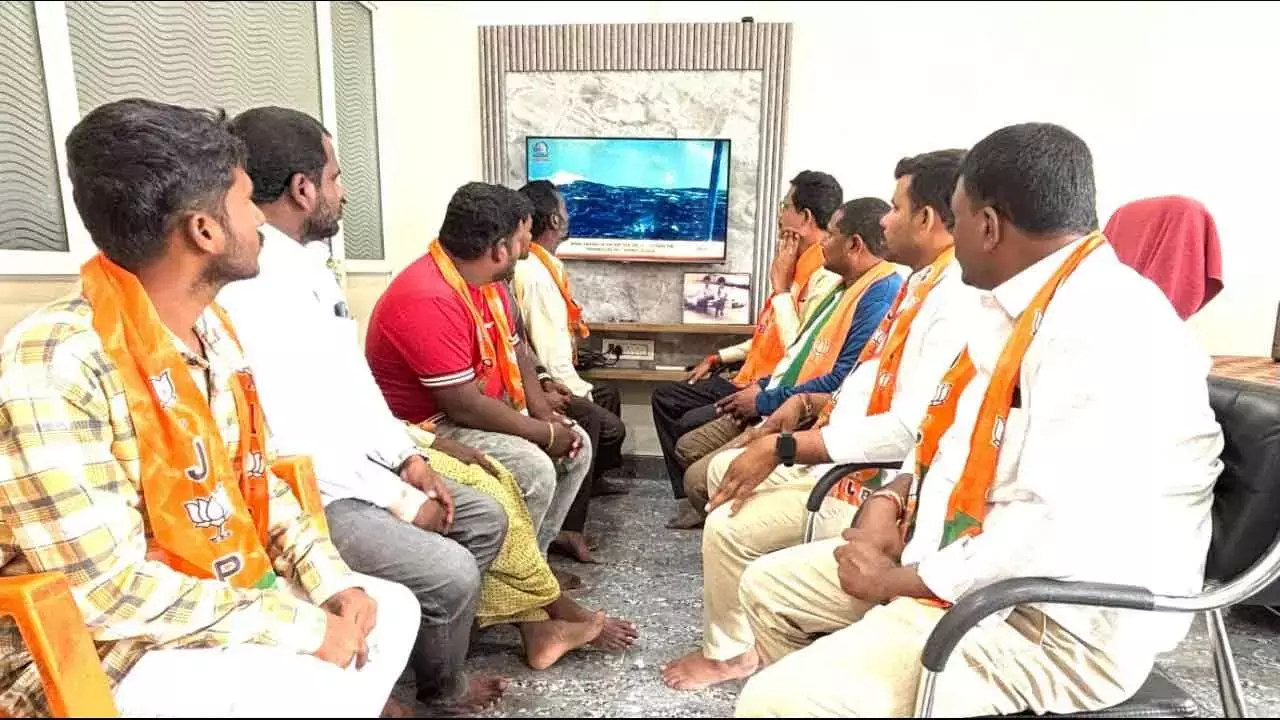 Telangana: प्रधानमंत्री मोदी की 126वीं मन की बात ने नागरिकों को प्रेरित किया Telangana: प्रधानमंत्री मोदी की 126वीं मन की बात ने नागरिकों को प्रेरित किया