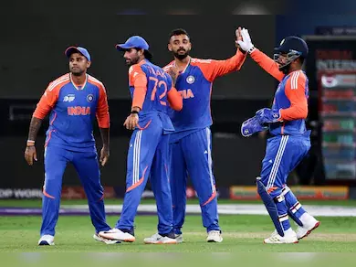 IND vs PAK फाइनल लाइव अपडेट: वरुण चक्रवर्ती ने पाकिस्तान का चौथा विकेट गिराया IND vs PAK फाइनल लाइव अपडेट: वरुण चक्रवर्ती ने पाकिस्तान का चौथा विकेट गिराया